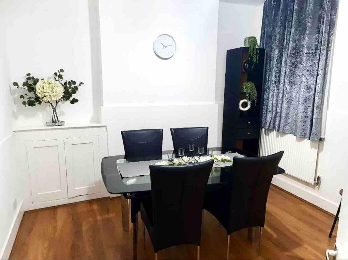 L A Place Croydon, London Villa Norwood Dış mekan fotoğraf