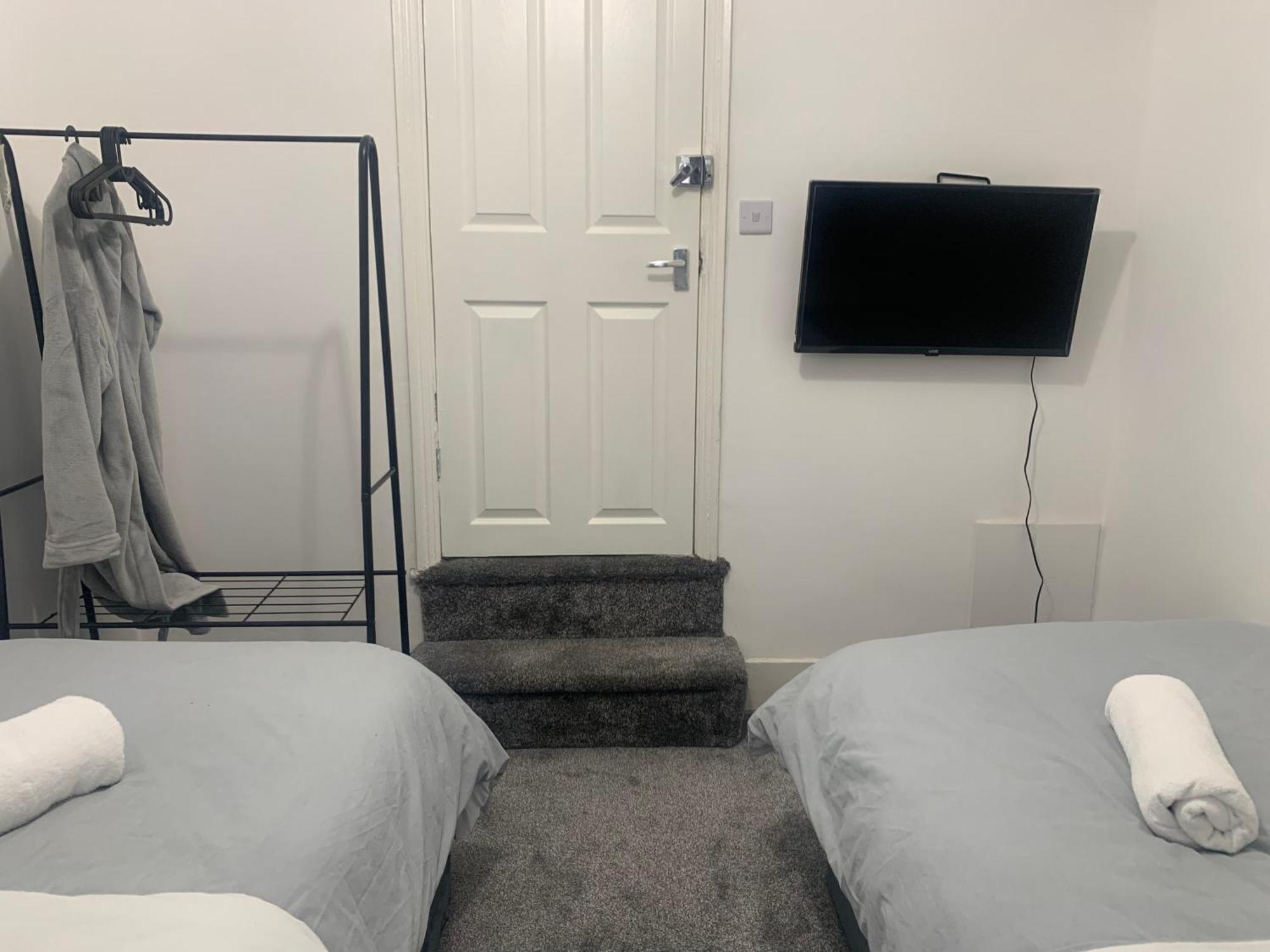 L A Place Croydon, London Villa Norwood Dış mekan fotoğraf