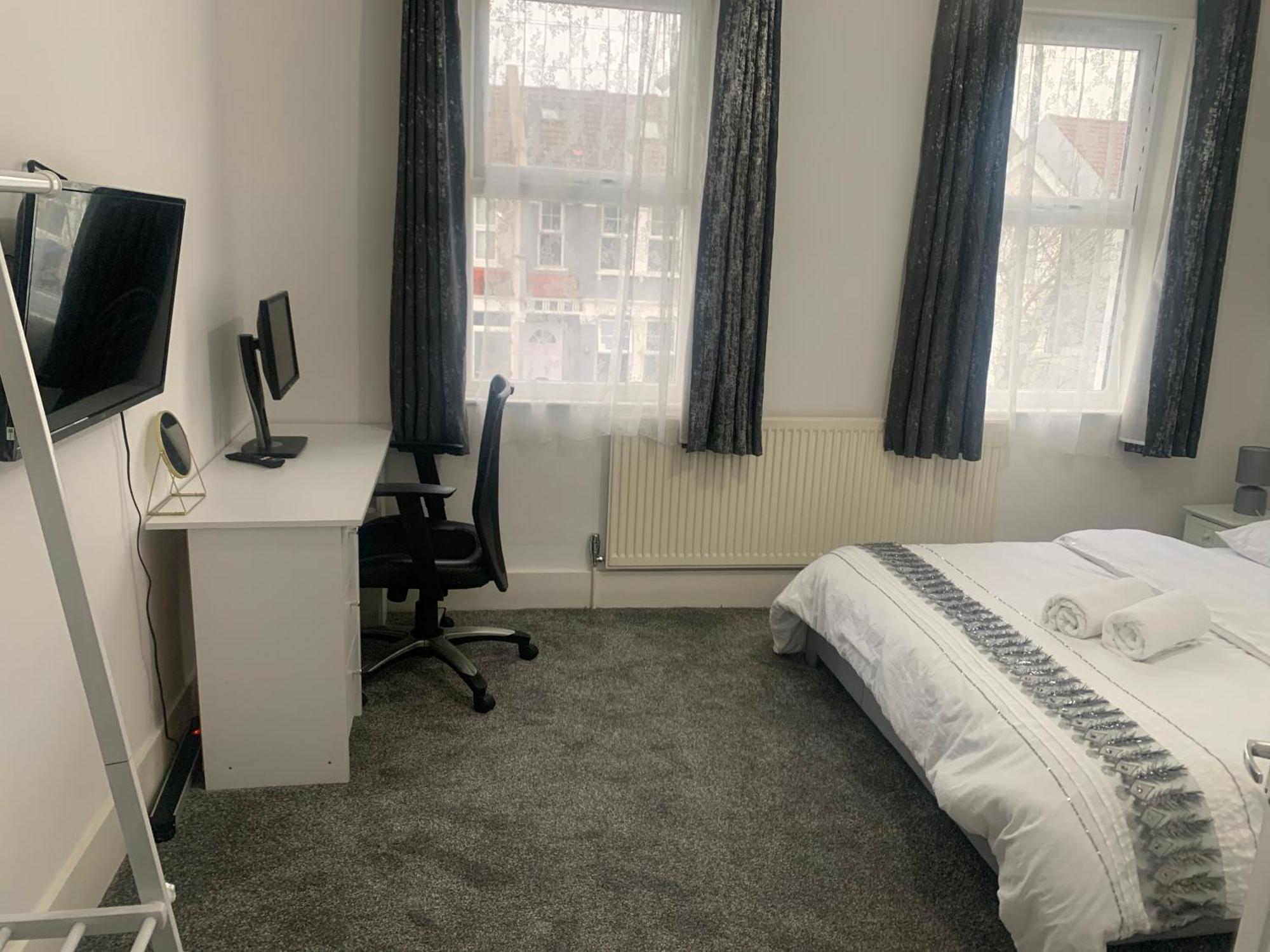 L A Place Croydon, London Villa Norwood Dış mekan fotoğraf